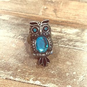 Women’s owl ring